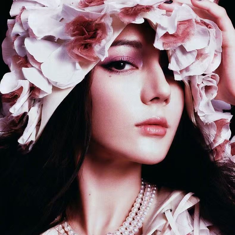 [Dilireba Cover] World Fashion Magazine January 2025 Text Tan Jianci Sun Yingsha