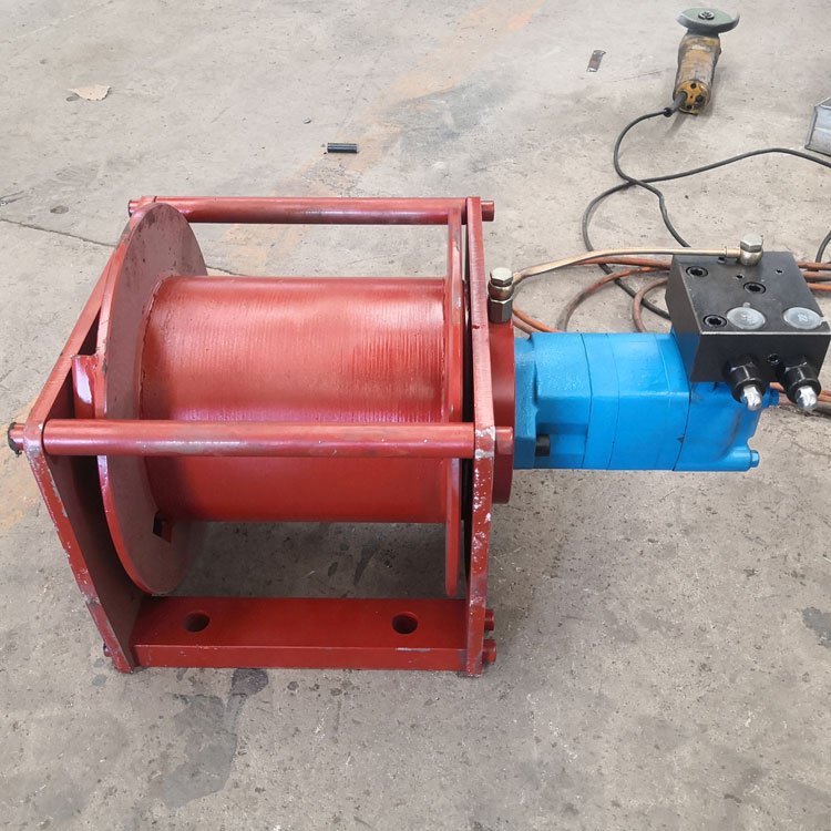 Small volume large pulling force hydraulic hoist dredging marine traction towing crane marine supply sufficient new products