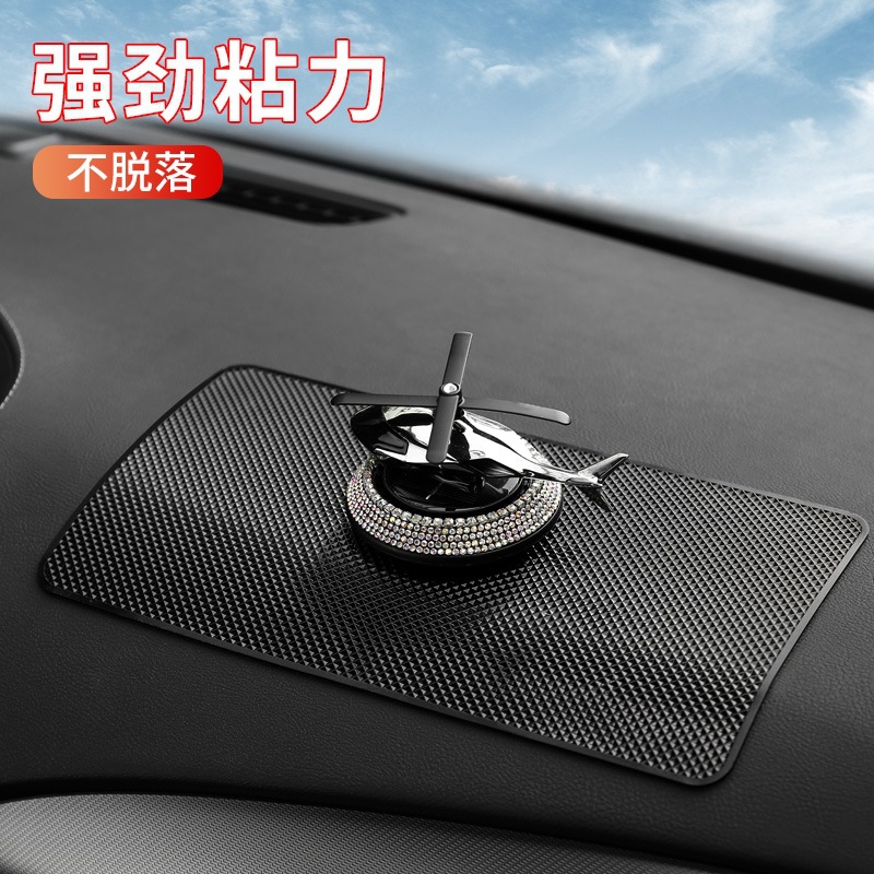 PU large car anti-slip mat mobile phone car ornaments silicone high temperature resistant central control instrument panel interior storage mat