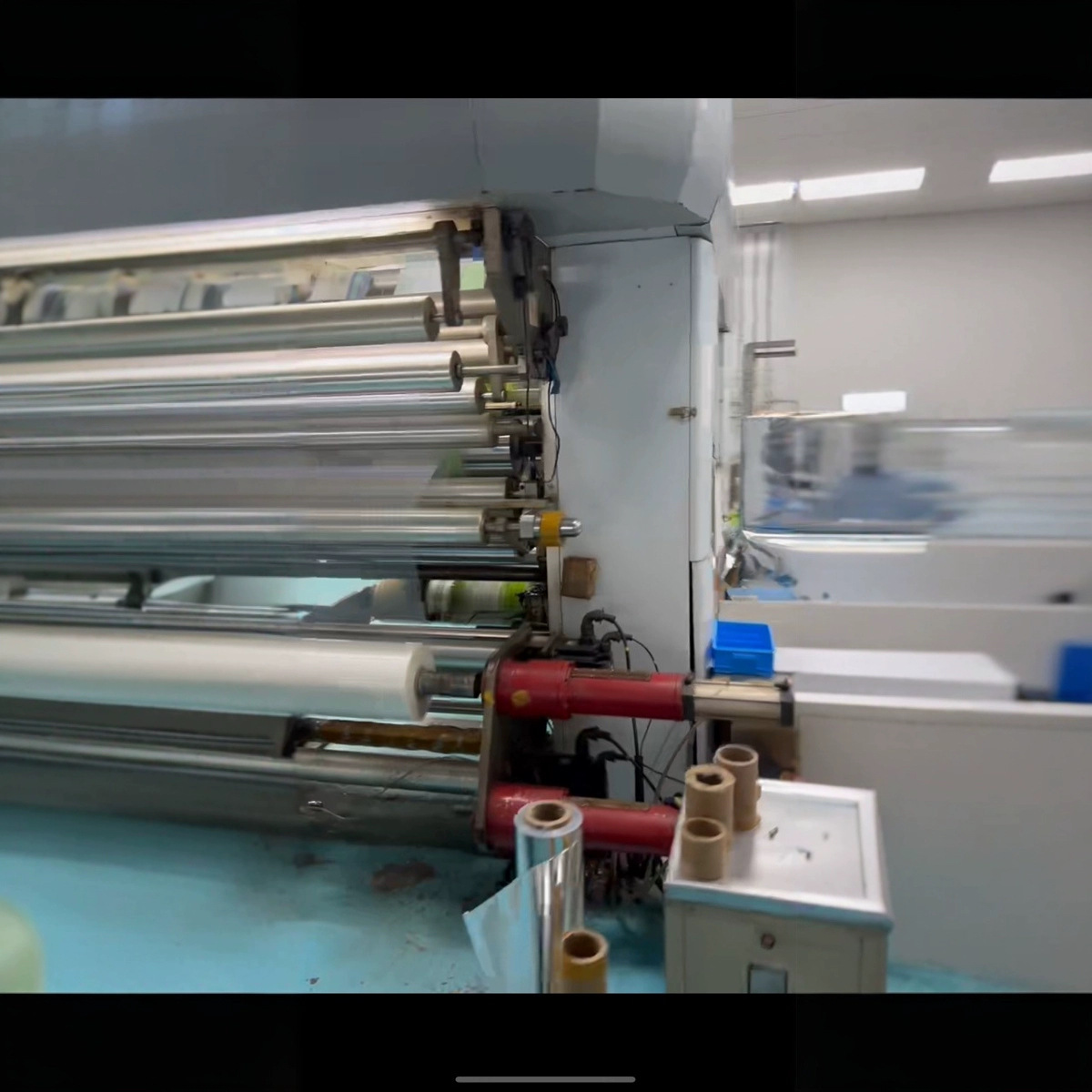 Продажа б/у оборудования для мягкой упаковки 1050 Guangdong Jiachuang безрастворный ламинирующий станок