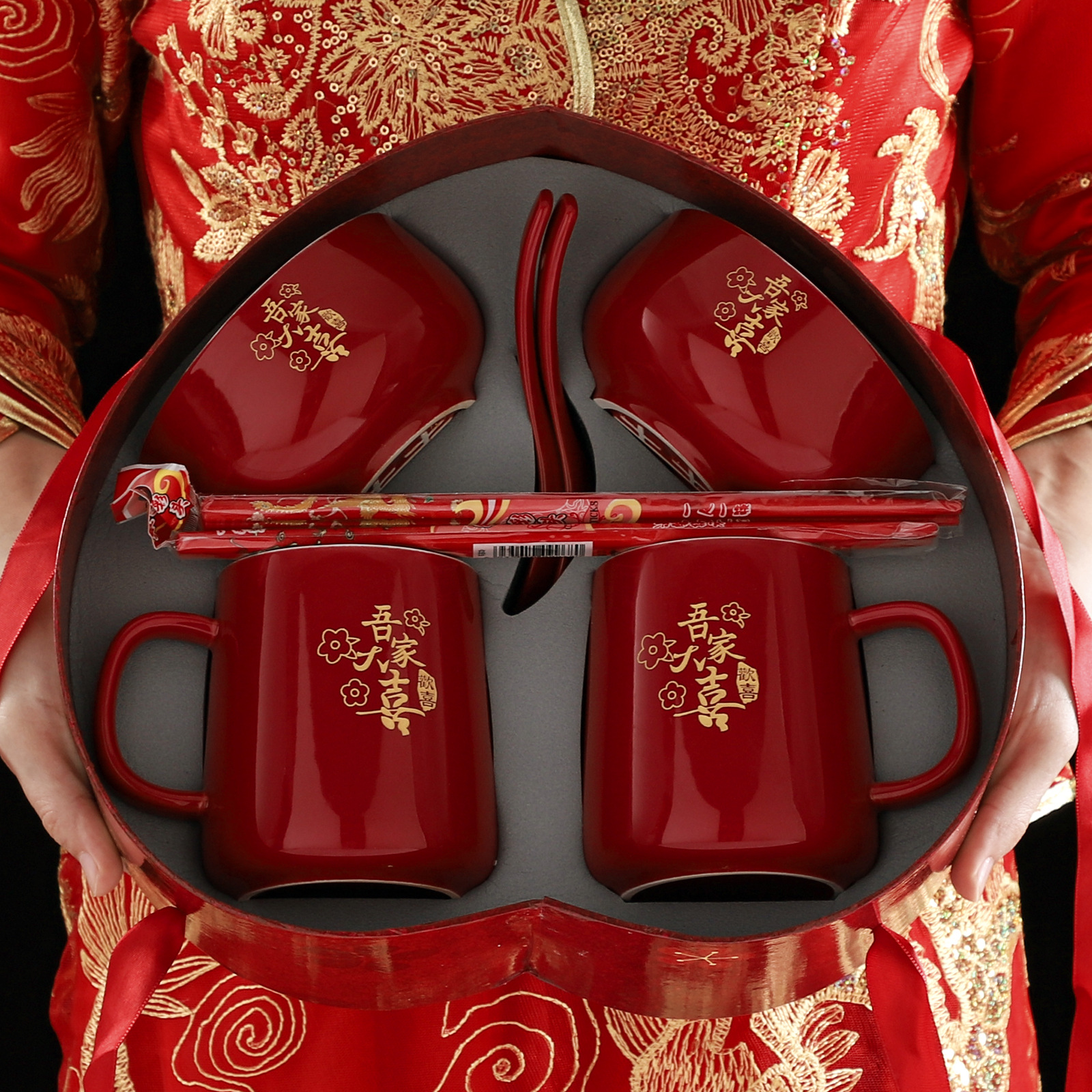 Wedding Ceramic Pair of Cups, Tea Cups, Eight-Piece Set of Wedding Supplies, Chinese Wedding Bowls, Couple Bowls and Chopsticks Gift Box Set