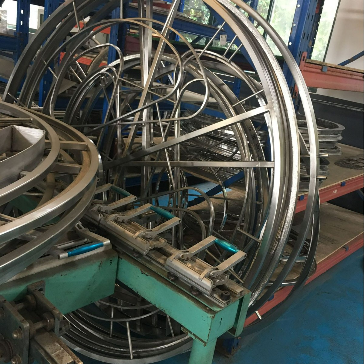 Прямые продажи с завода, автоматическая машина для натяжения сетки из нержавеющей стали, полностью автоматическая электрическая машина для натяжения сетки, машина для натяжения сетки с червячным редуктором