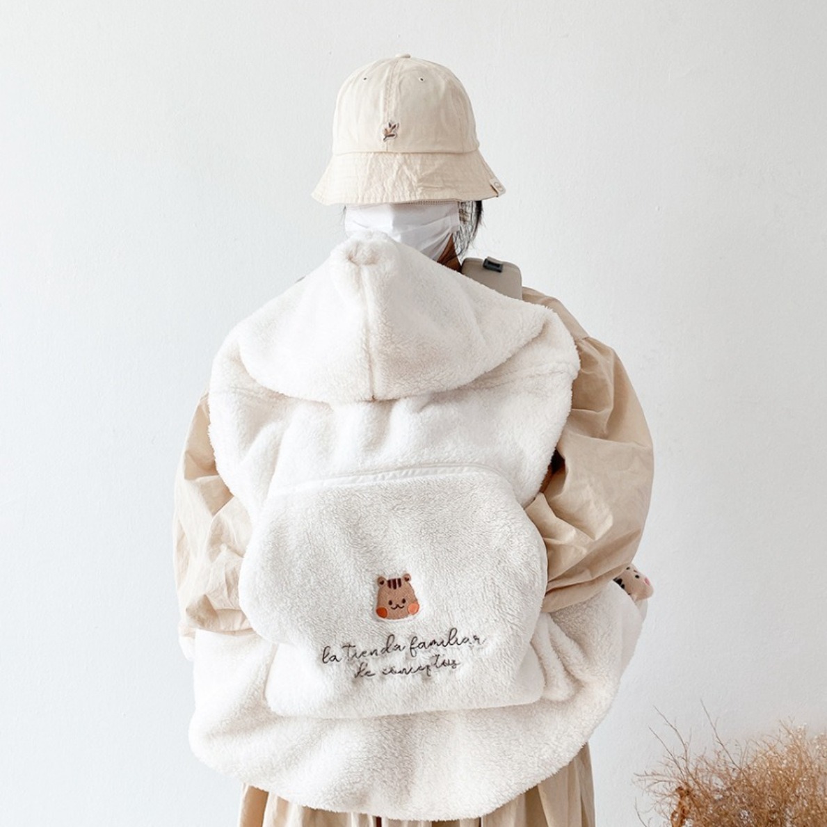 Ins Bear Embroidered Baby Baby Trolley Windproof Cover Blanket Warm Blanket Outgoing Portable Strap Blanket