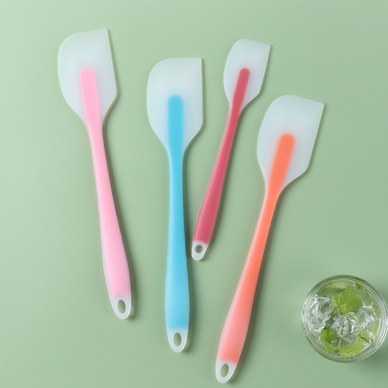 Factory in stock integrated semi-permeable silicone scraper baking scraper cake spatula cream scraping knife baking tools