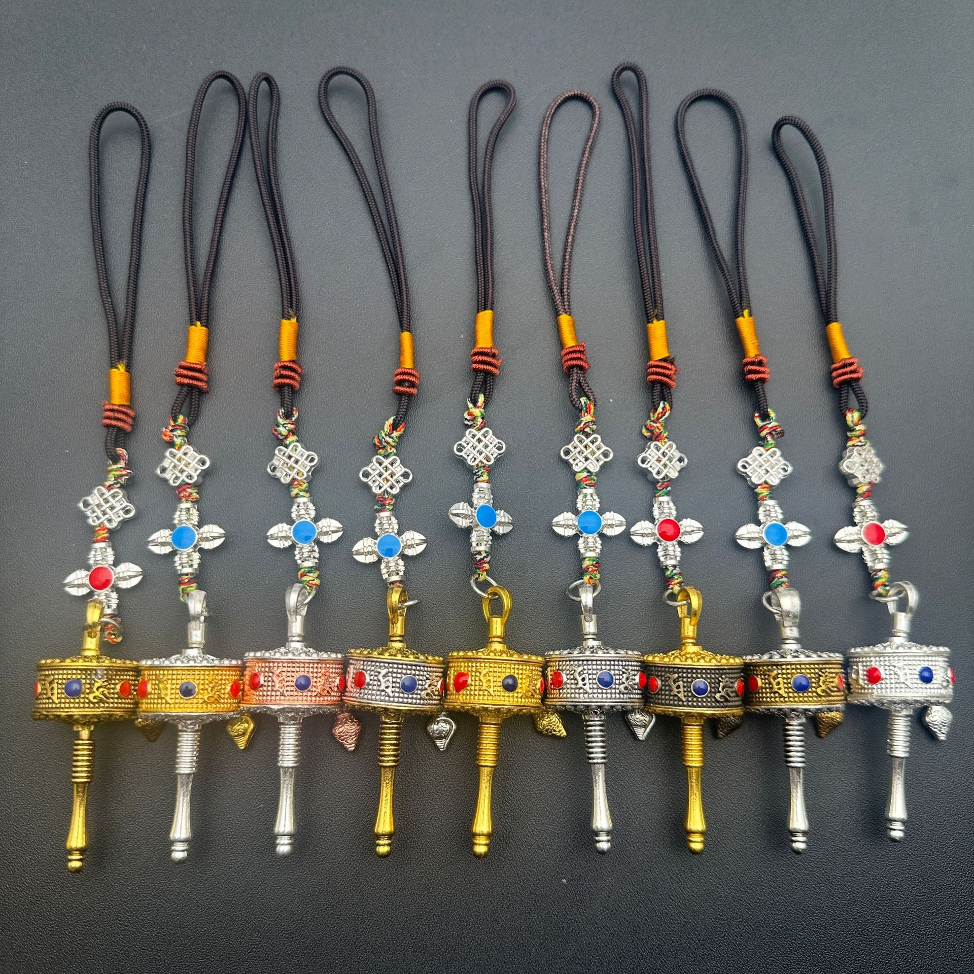 Молитвенный барабан с ручным приводом в стиле Тибета, кулон с шестисимвольной мантрой, автомобильный аксессуар, украшение с китайским узлом, тег для пояса