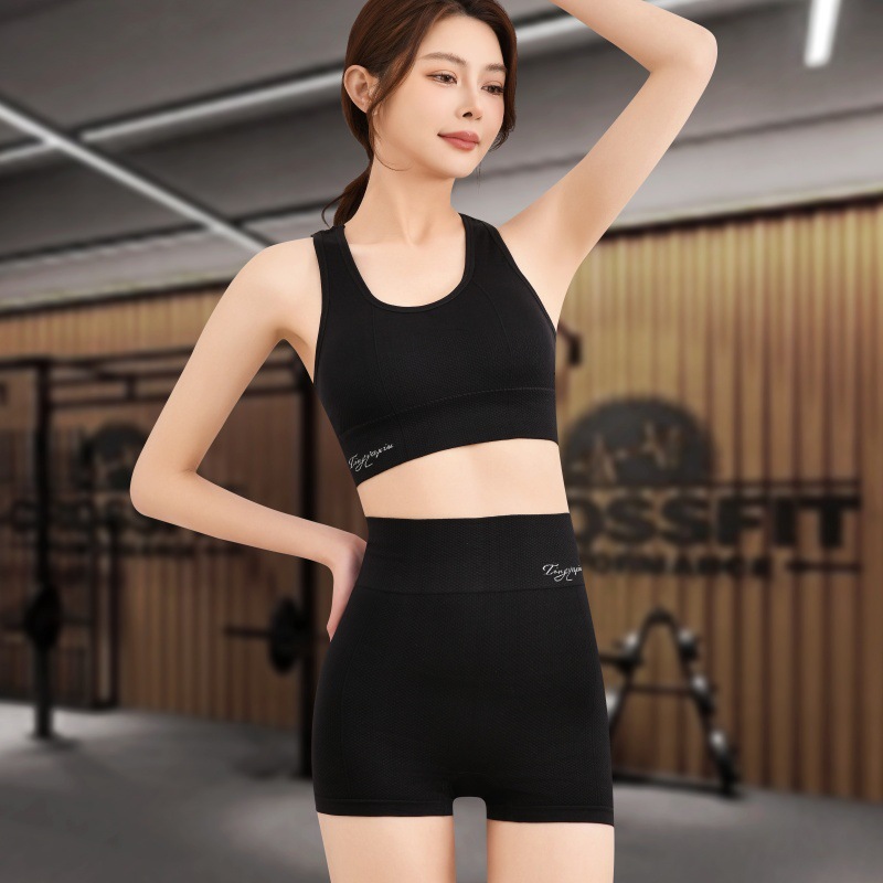 European and American knitted yoga clothing suit wholesale sports vest underwear high waist trousers peach hip fitness yoga shorts