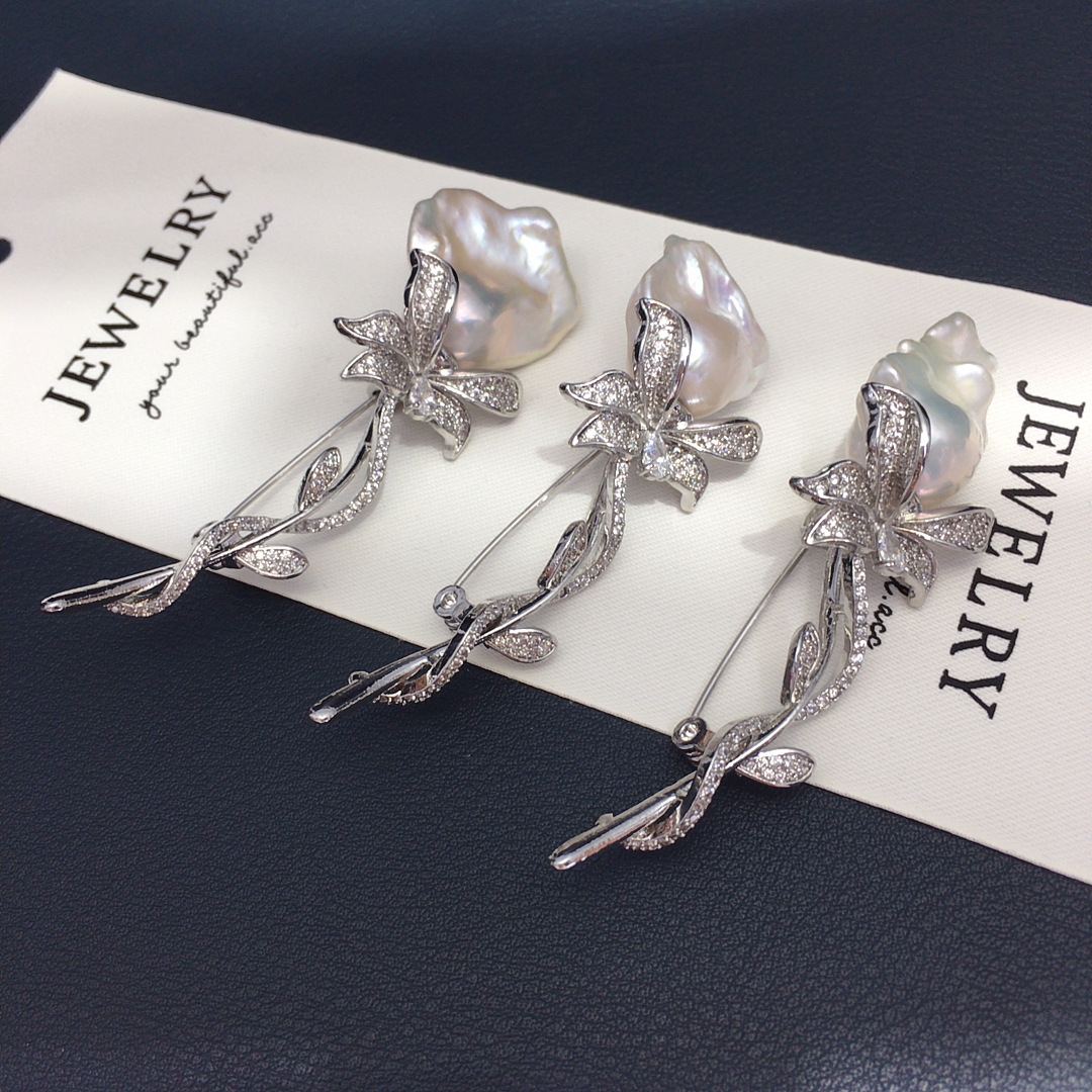 Seiko Natural Freshwater Pearl Brooch Fashion Fish Tail Locke Rose Corsage Elegant High-End Live Supply