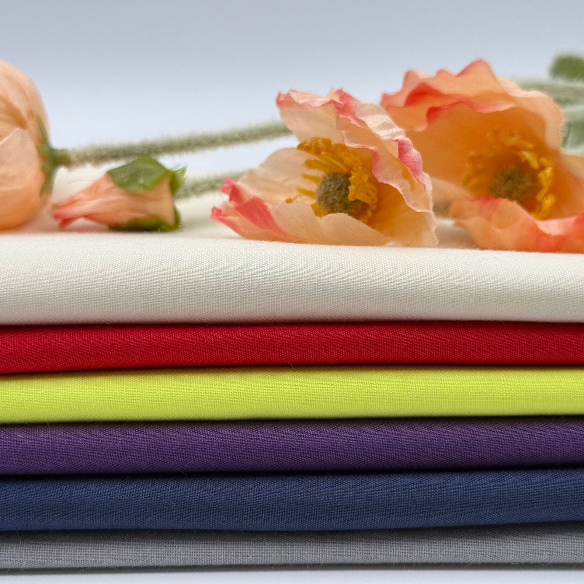 Polyester-Cotton Pocket Fabric Tc Poplin Hemming Fabric Woven Tc Fabric Blended White Clothing Fabric Suit Fabric Cloth