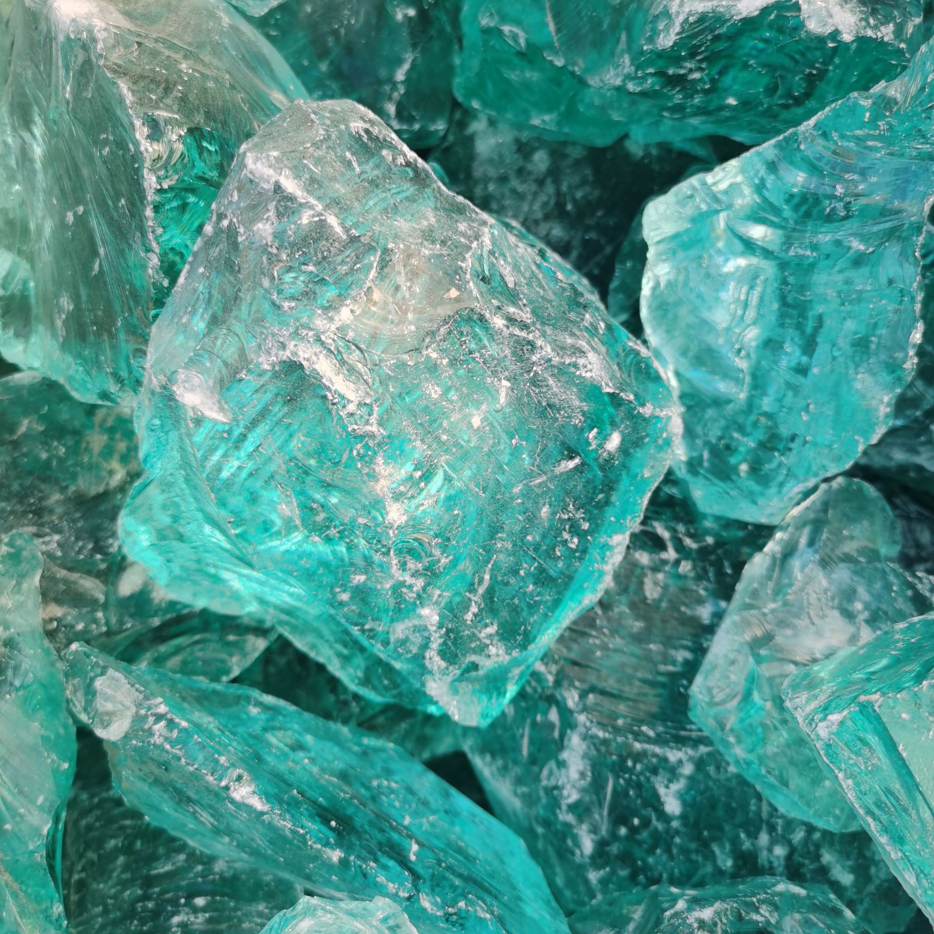 Поставка голубого стеклянного камня для аквариумов, стеклоблоки, заполнение стенок клеток, ландшафтный дизайн, крупный голубой стеклянный камень