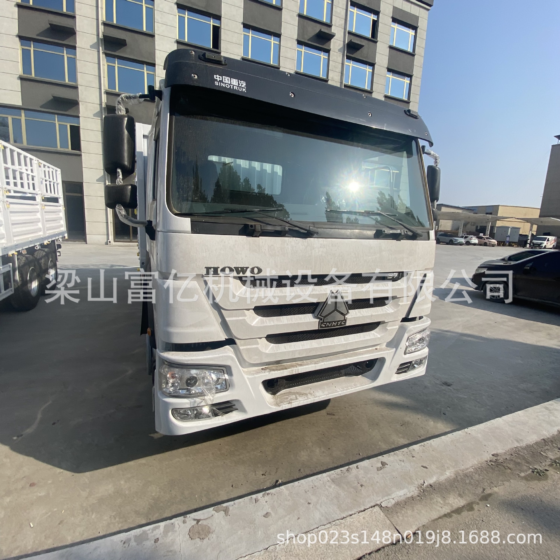 Export Africa 371 Horsepower Howo Truck, Used Sideboard Dump Truck, Engineering Transport Truck, High-Sided Truck