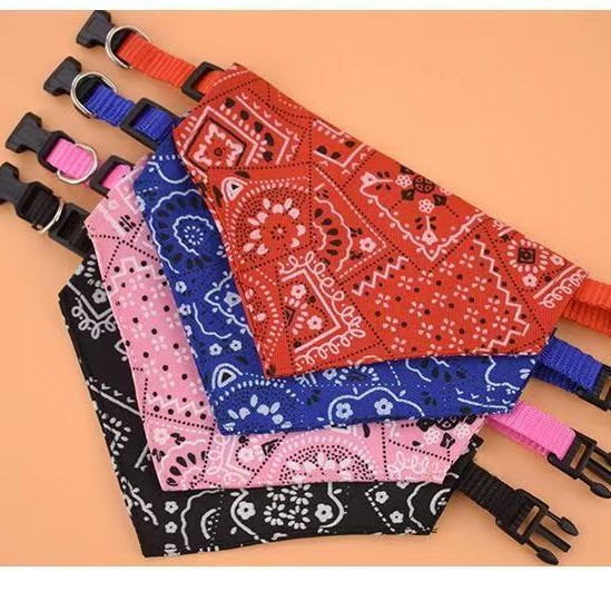 Dog Saliva Towel for Small and Medium-Sized Dogs, Adjustable Triangle Towel with Cute Print, New Comfortable Cat and Puppy Teddy Scarf