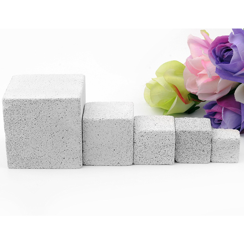 Wholesale Volcanic Teething Stones for Hamsters, Small Pets, Rabbits, and Guinea Pigs; Durable Chewable Cube Stones