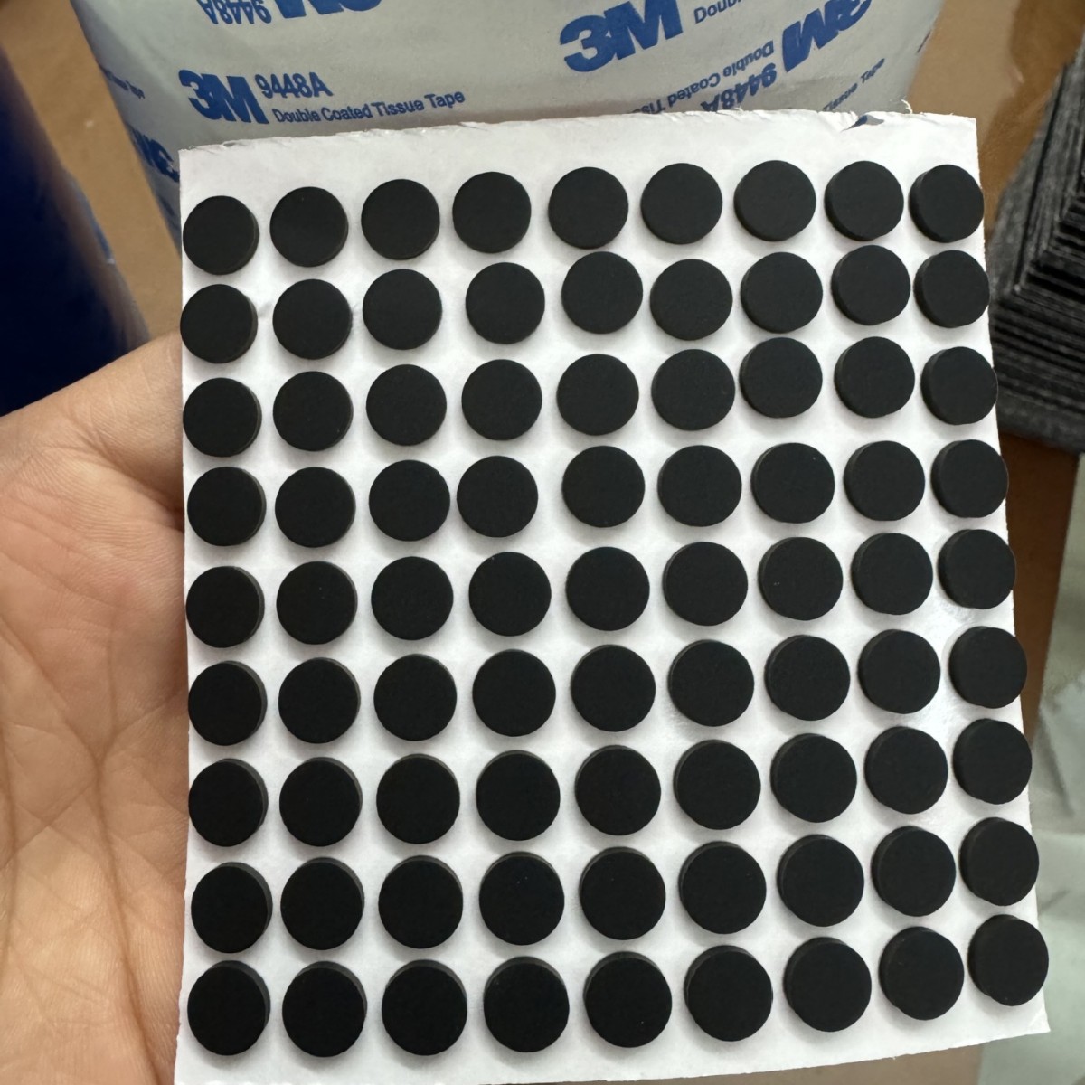 Manufacturer Sells Black and White Round Square Silicone Foot Pads Plastic Bracket Base Gasket