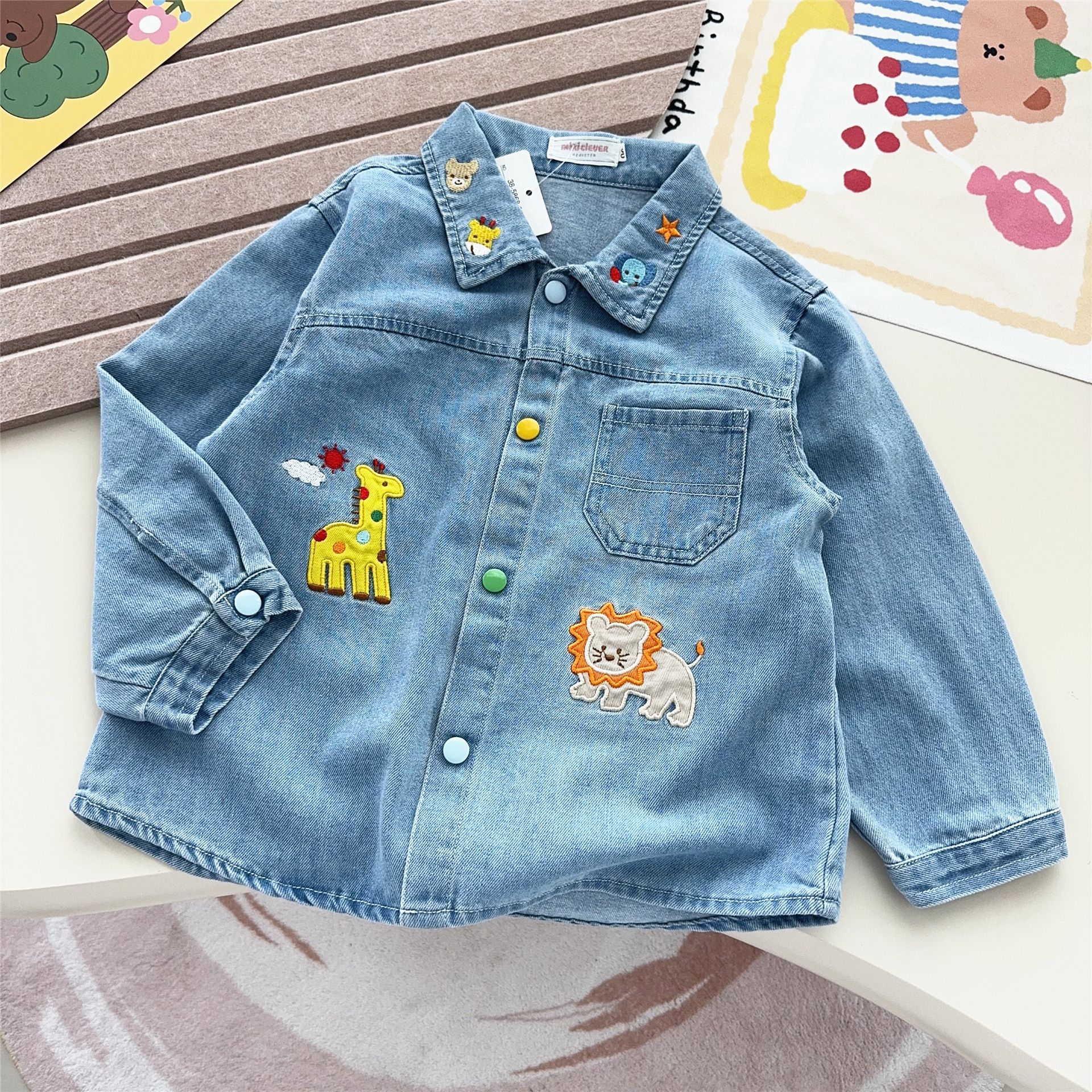 Джинсовые рубашки для мальчиков и девочек 2025 осень Новые детские осенние куртки с длинным рукавом Модные рубашки для детей 8079