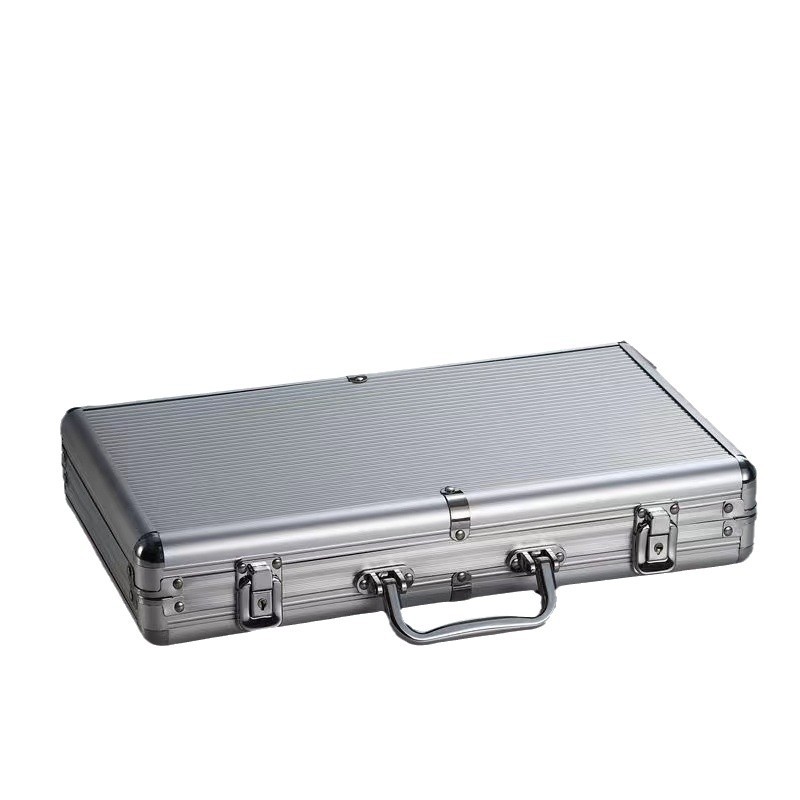 Factory direct aluminum alloy rounded silver portable chip box 300 yards chip storage, entertainment and leisure
