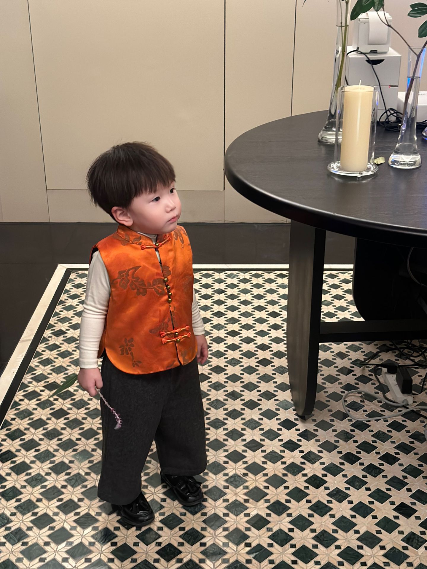 New Chinese-Style Vest for Boys and Girls, 2025 Winter New Model, High-End Parent-Child Outfit, Reversible Orange Sleeveless Vest, Trendy