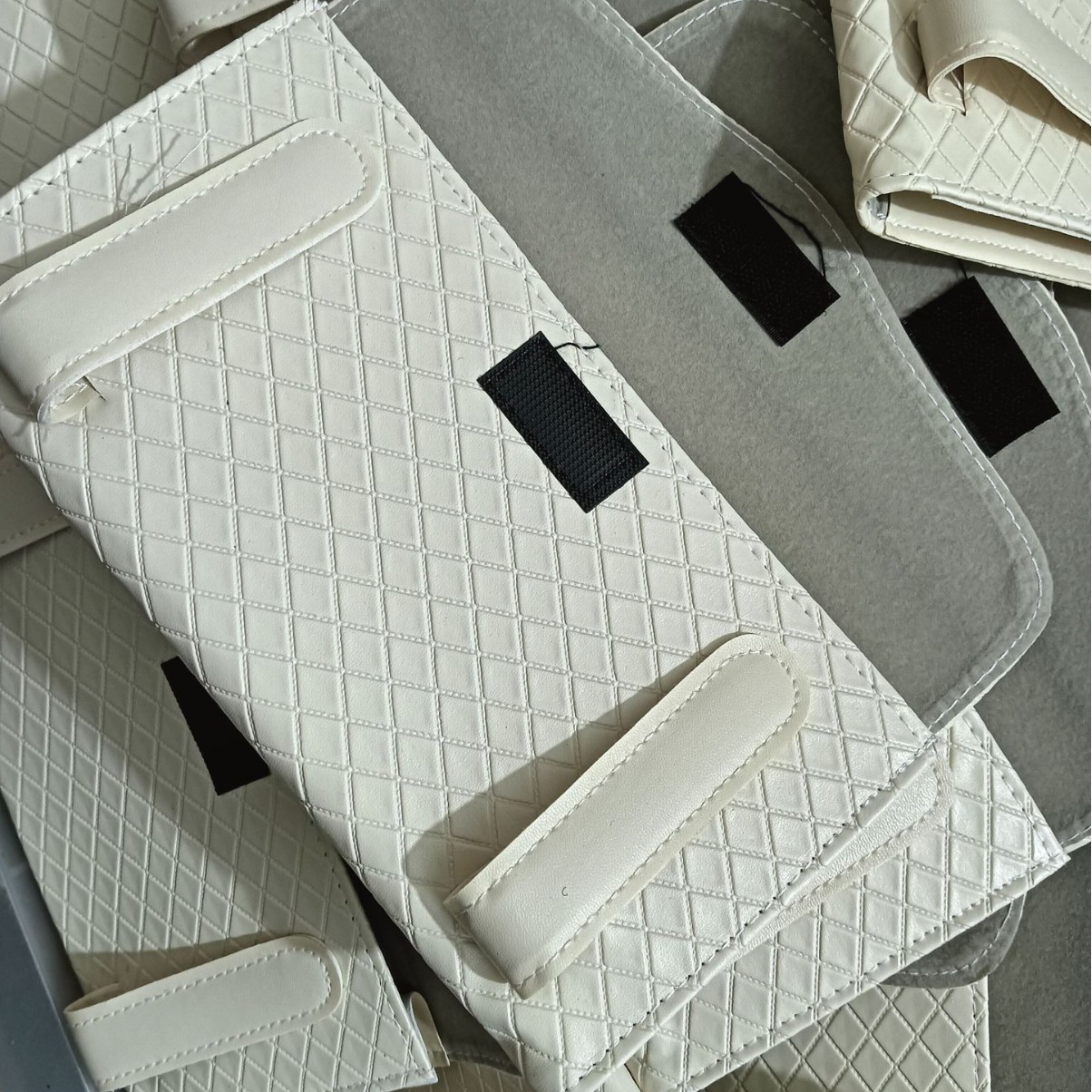 Car tissue box car sun visor tissue box cover hanging car tissue box car tissue box car tissue box creative supplies