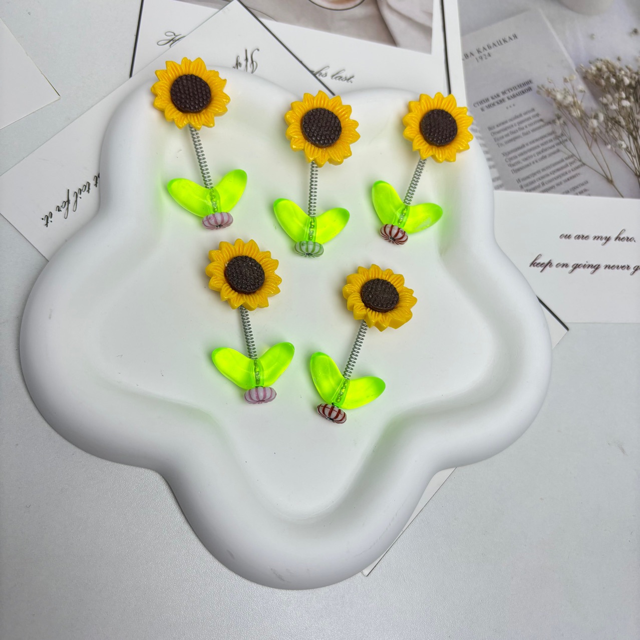 Sunflower Car Ornaments Internet Celebrity Creative Cute Shaking Head Fresh Flowers Car Center Console Rearview Mirror Decorations
