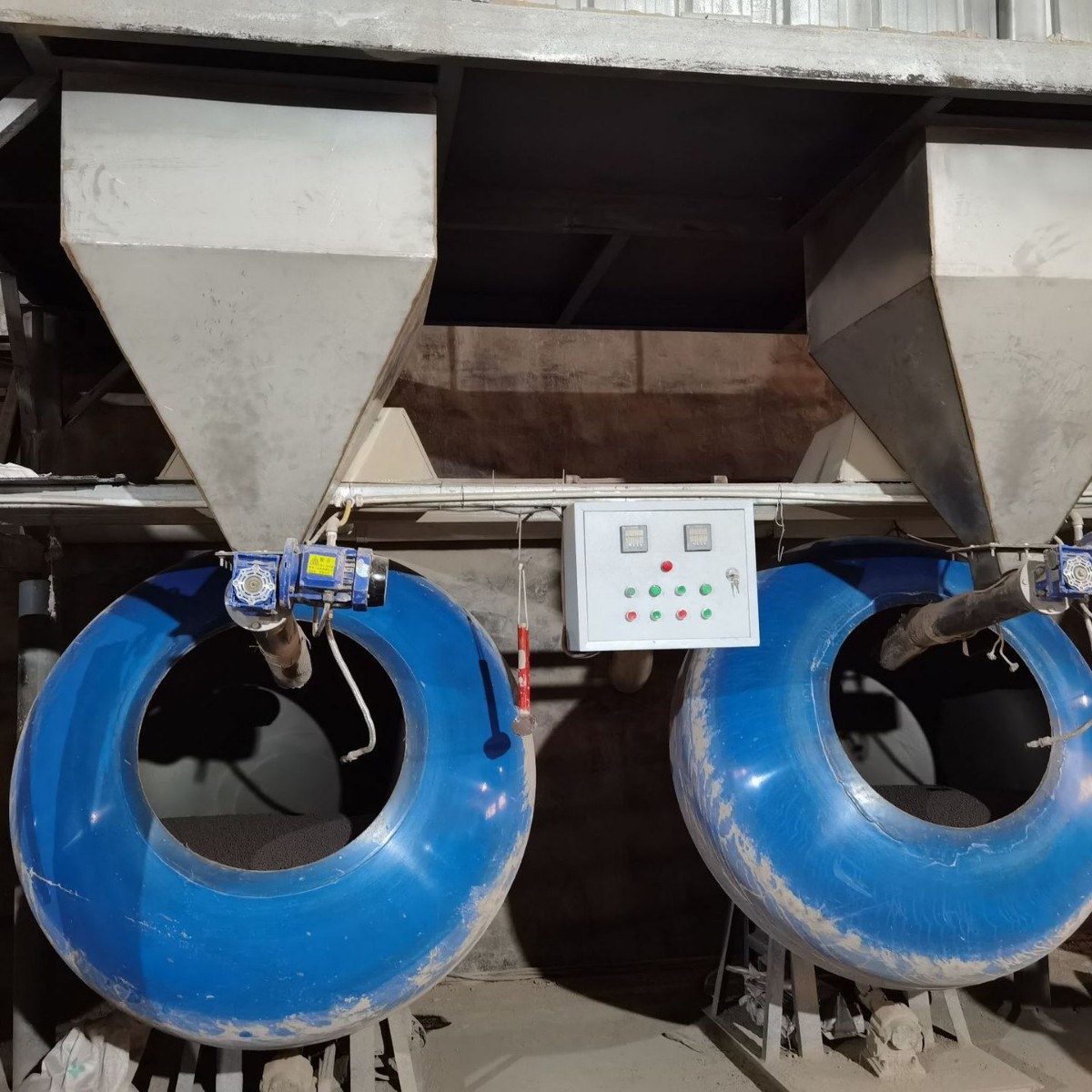 Water-Purifying Medical Stone Ball, Tourmaline Ball, Washing Ball, Ear Acupoint Stone Ball, Hot Compress Tourmaline Ball