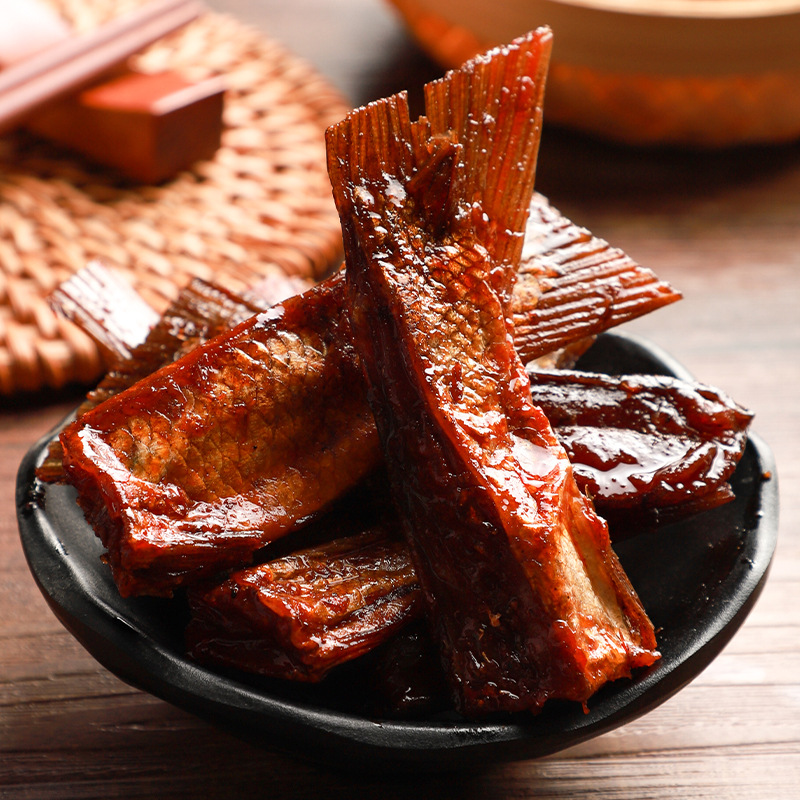 Spicy Fish Steak Fish Tail Super Spicy Hunan Specialty Dongting Flavor Ready-to-eat Spicy Dormitory Snacks Whole Box Wholesale