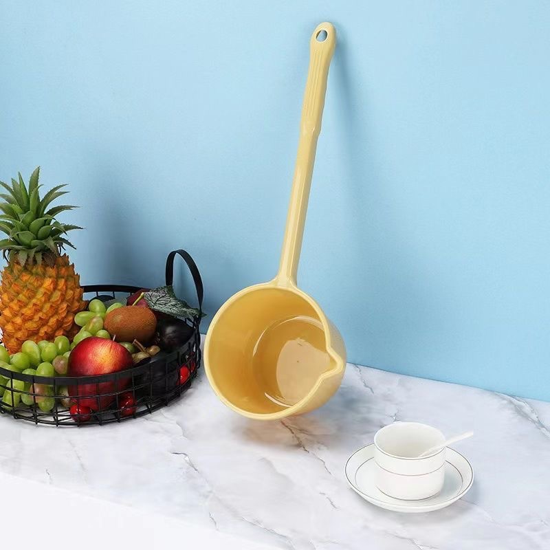 Long Handle Plastic Water Scoop Baby Shampoo Water Spoon Long Rod Kitchen Thickened Water Scoop Children's Baby Shower Scoop