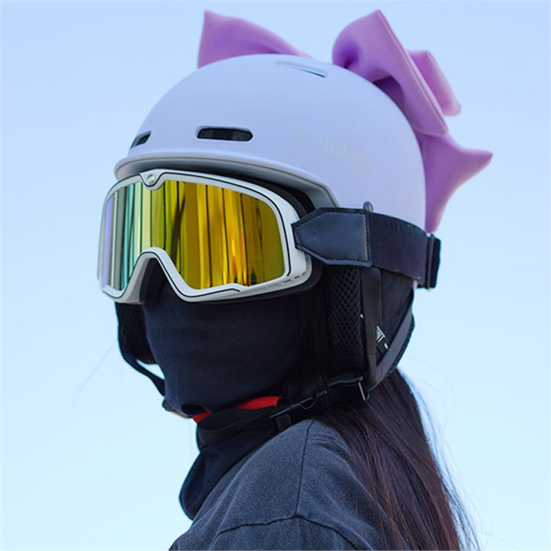 Professional Ski Helmets for Men and Women, Single and Double Board Ski Equipment, Protective Gear, Warm and Anti-Collision Protective Snow Helmets and Snow Hats