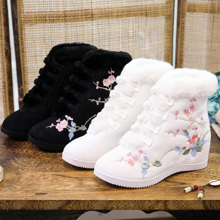 (ten Miles Plum Blossom) Winter Velvet Han Dynasty Shoes Ethnic Style Embroidered Shoes Fur Mouth Ancient Style Women's Boots Inner Heightening Short Boots