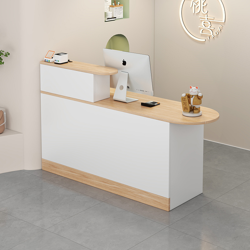 Касса бара, ресепшн компании, простой современный супермаркет, парикмахерская, маленькая касса