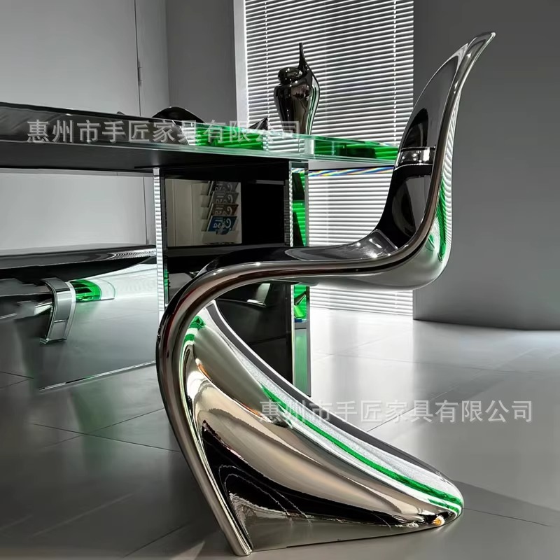 Creative Fiberglass Electroplated Pan Dong Chair Model House Villa Personalized Art Resin Electroplated S-Shaped Single Chair
