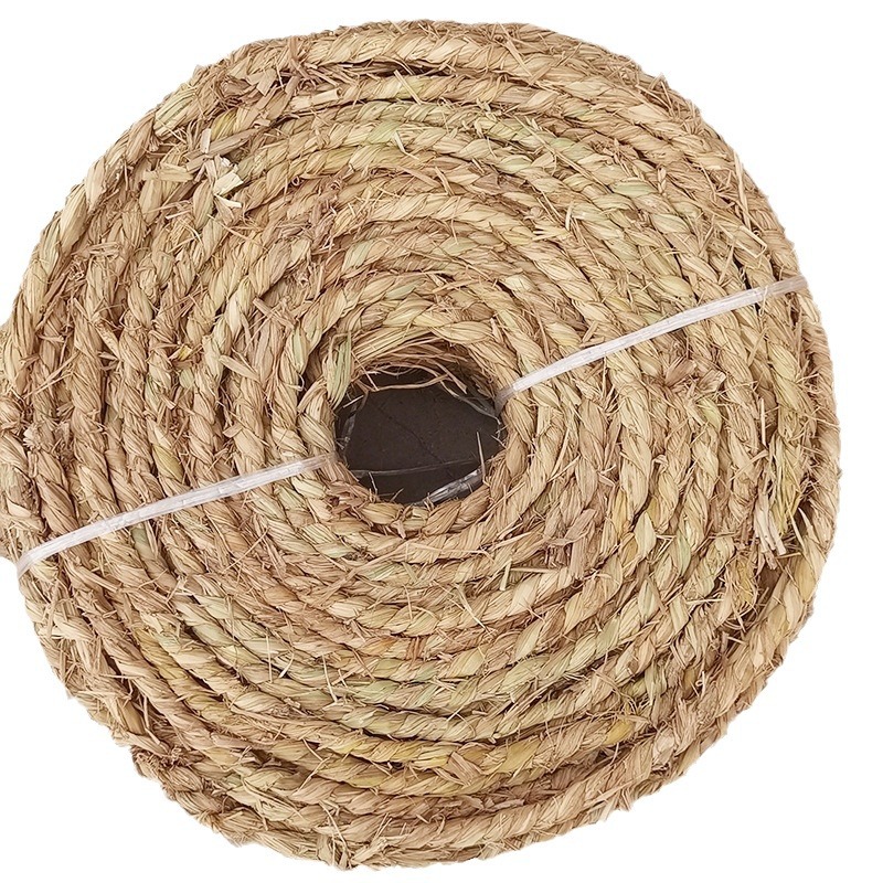 The company supplies straw rope straw rope factory bundling and packaging straw rope winter tree insulation greening straw rope