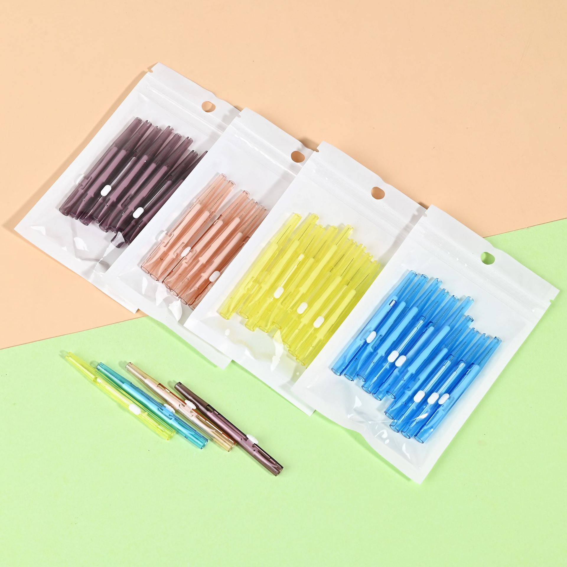 Mobile phone bell cleaning brush earpiece cleaning dust flat dust brush earphone speaker shower cleaning brush