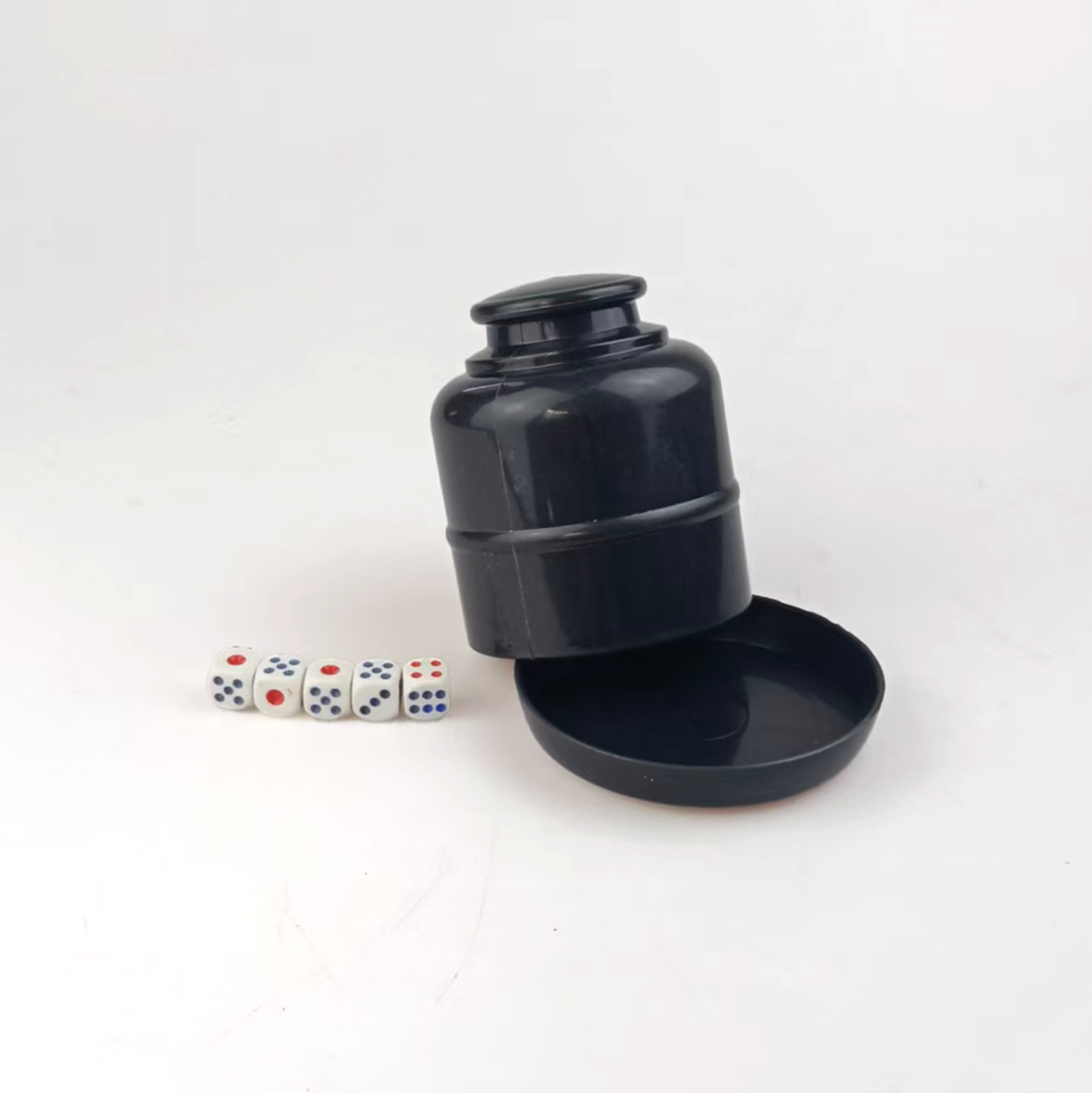 Thickened Blister Dice Cup with Lid and Base Set, Hand-Cranked Dice Cup with Dice, Plastic Dice Cup with Logo