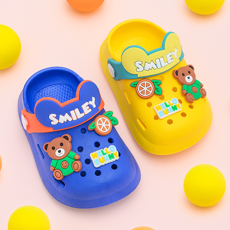 Детские кроксы, летние, легкие, мягкая подошва, нескользящие, мультяшные сандалии для маленьких и средних детей