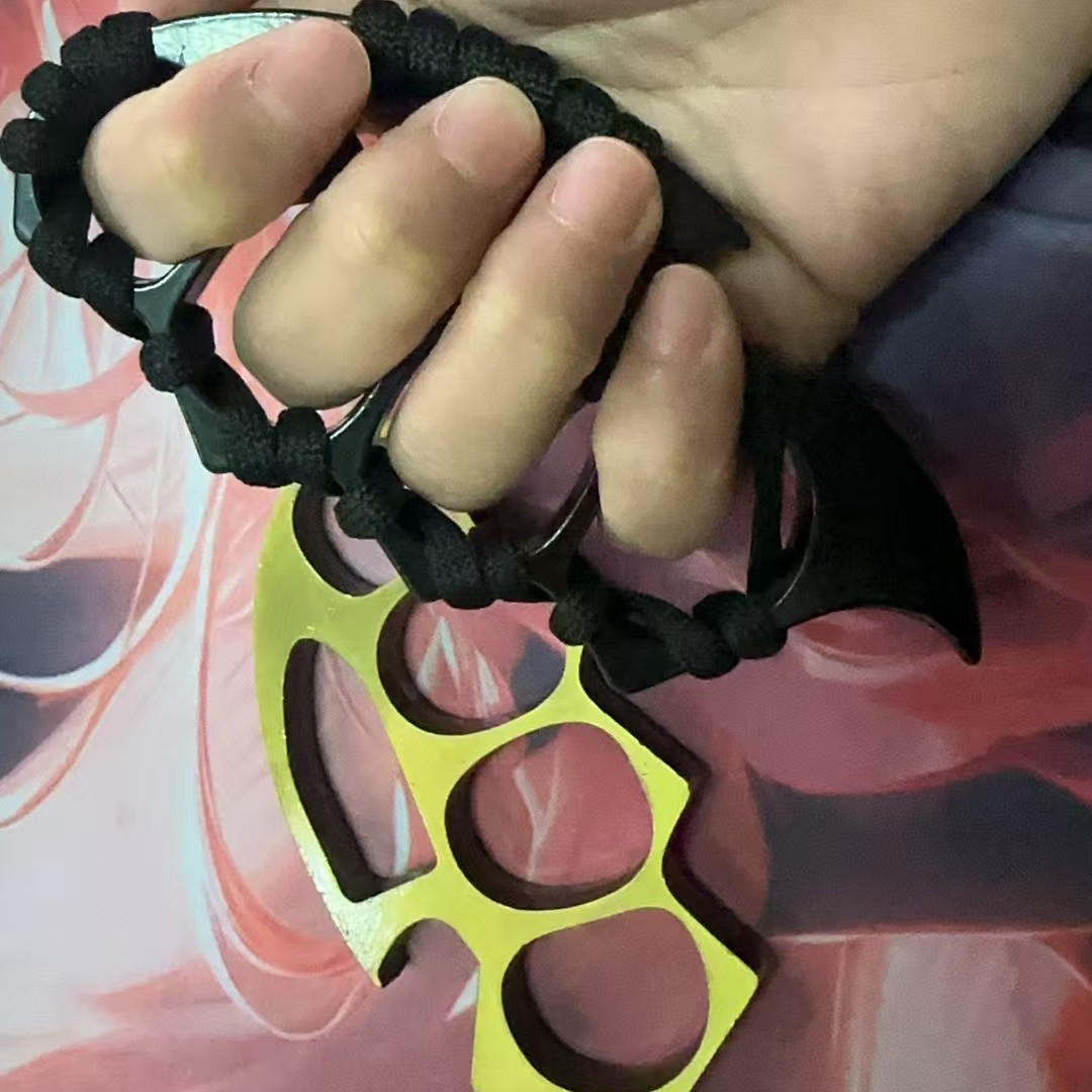 Tiger Thickened Beer Bottle Opener Finger Tiger Zinc Alloy Four-Finger Self-Defense Hand Breaking Window Glass Fiber Self-Defense Weapon Knuckles