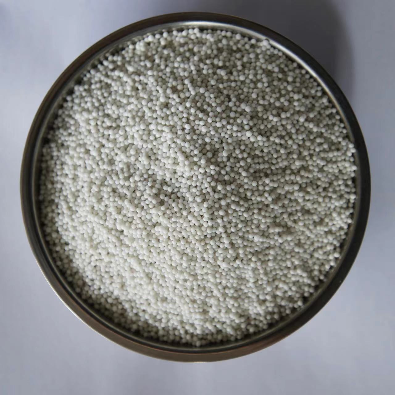 Белое гранулированное гидравлическое масло, смазка для пробивных работ от производителя, большой запас, доступная цена, хорошая производительность, высокая температурная стабильность