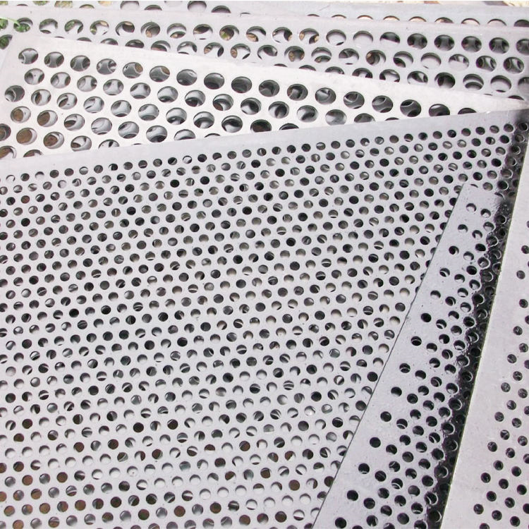 Suzhou Stainless Steel Spray-Coated Corrosion-Resistant Perforated Sheet with Long Holes 201 Anti-Slip Ground Construction Site Perforated Sheet