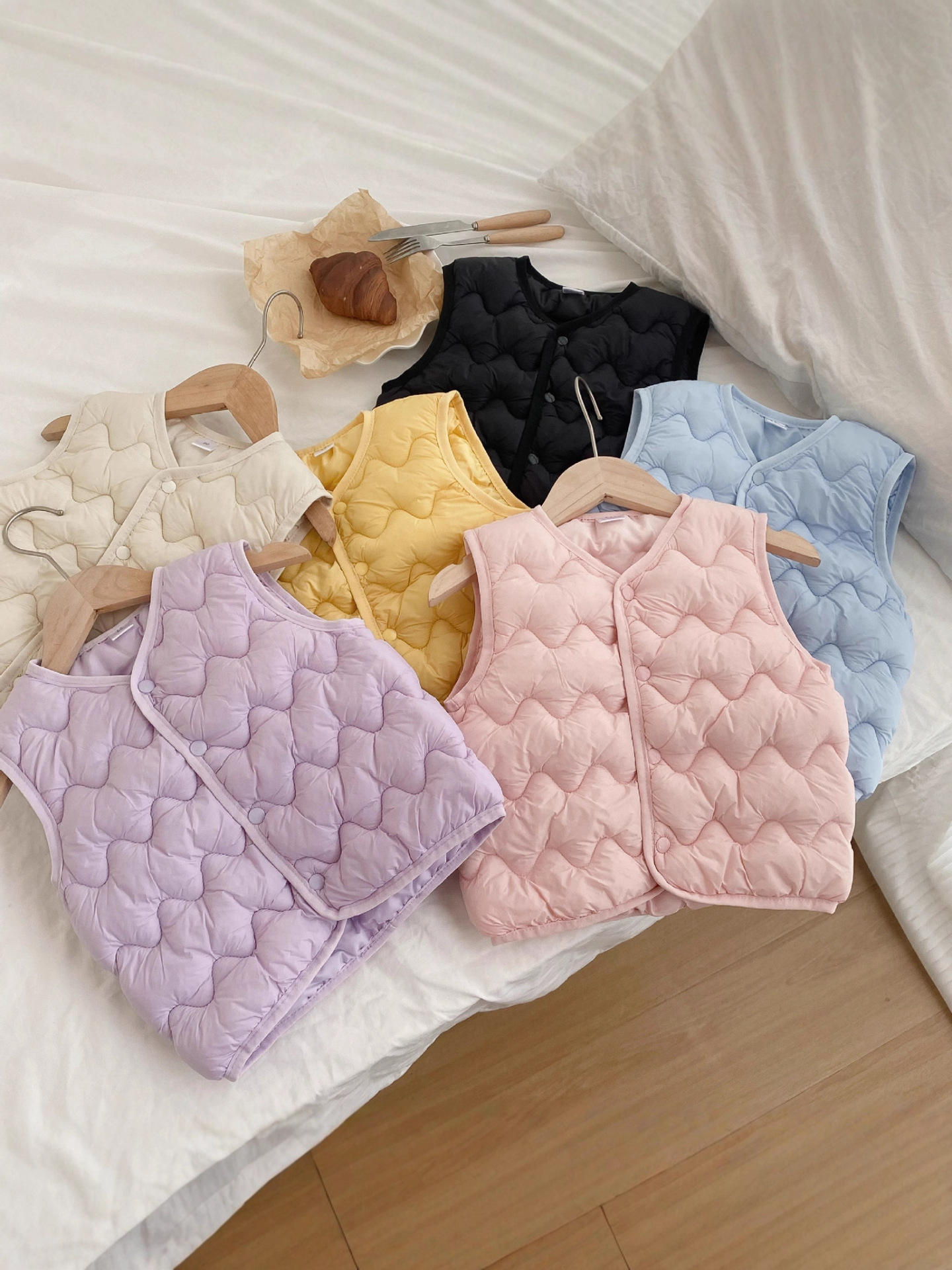 Children's down Cotton Vest Baby Autumn and Winter Vest Boys and Girls Vest Small and Medium-Sized Children Spring and Autumn Inner and Outer Wear Vest 2301