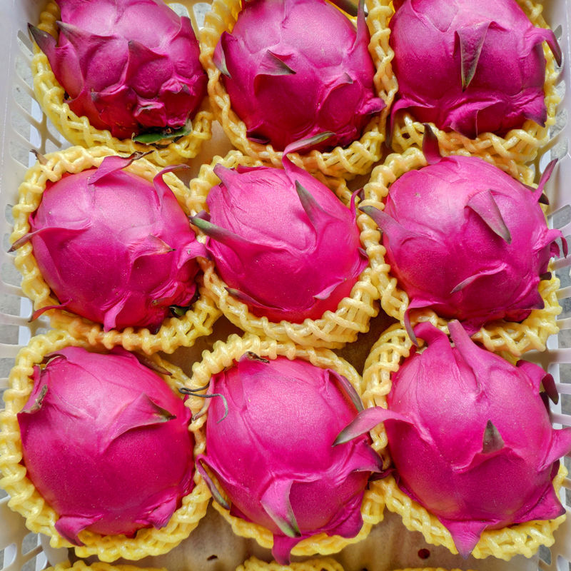 Red Heart Dragon Fruit Super Sweet Seasonal Red Flesh Fresh Direct Supply Seasonal Tropical Fruit Wholesale Whole Box