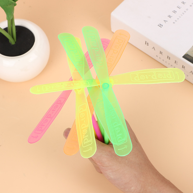 Non-luminous bamboo dragonfly double flying leaf small Frisbee flying sky fairy classic nostalgic toy wholesale stall small gift