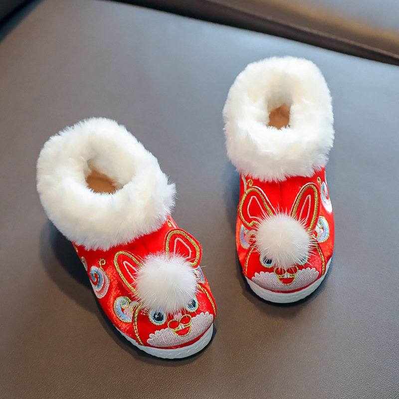 Winter girls' Hanfu shoes New Year's greeting shoes Children's embroidered shoes fleece-lined thick warm cotton-padded shoes Chinese style ancient costume short boots