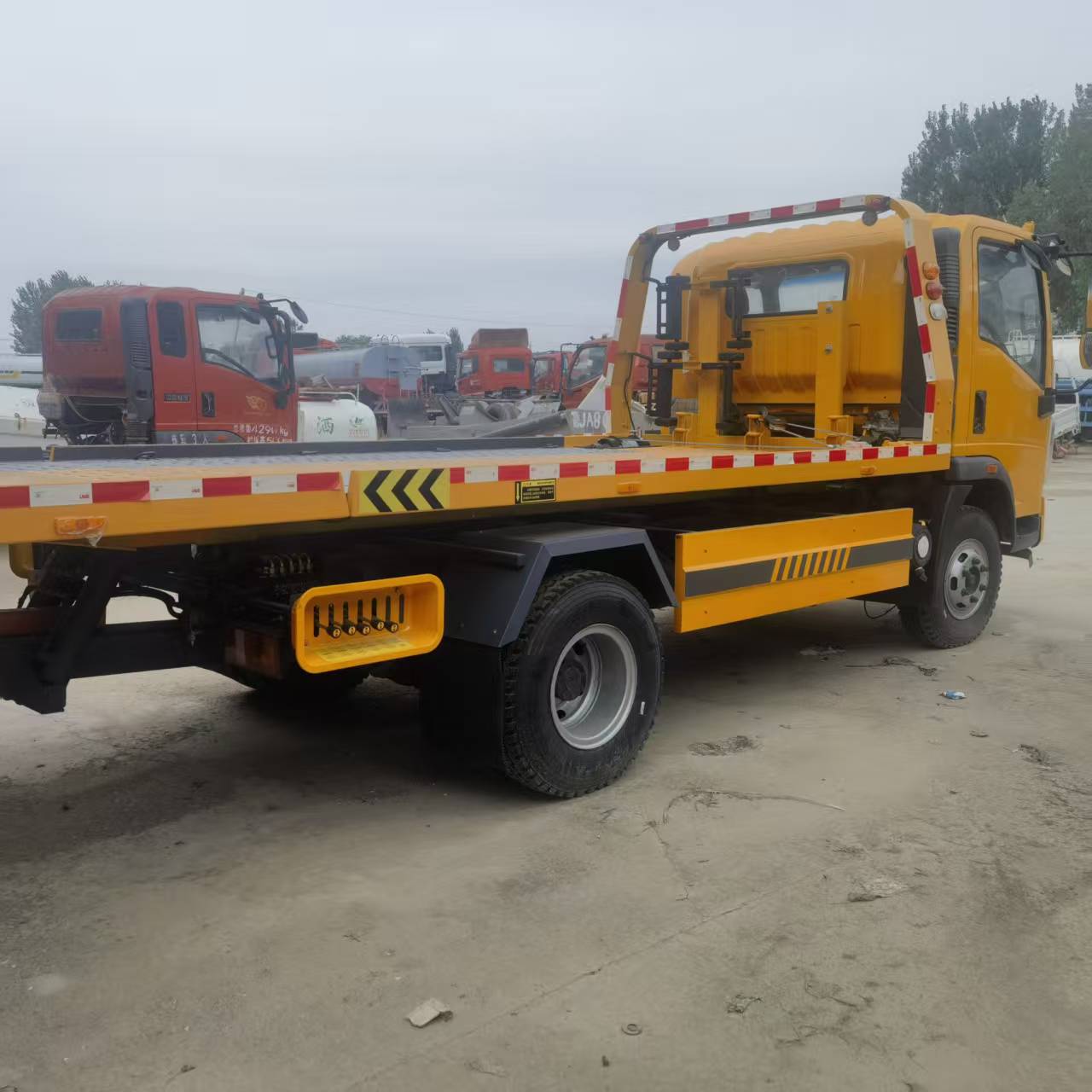 Jmc Kaiyun Tow Truck, Blue Plate Small One-To-Two Road Rescue Vehicle, Urban Violation Rescue