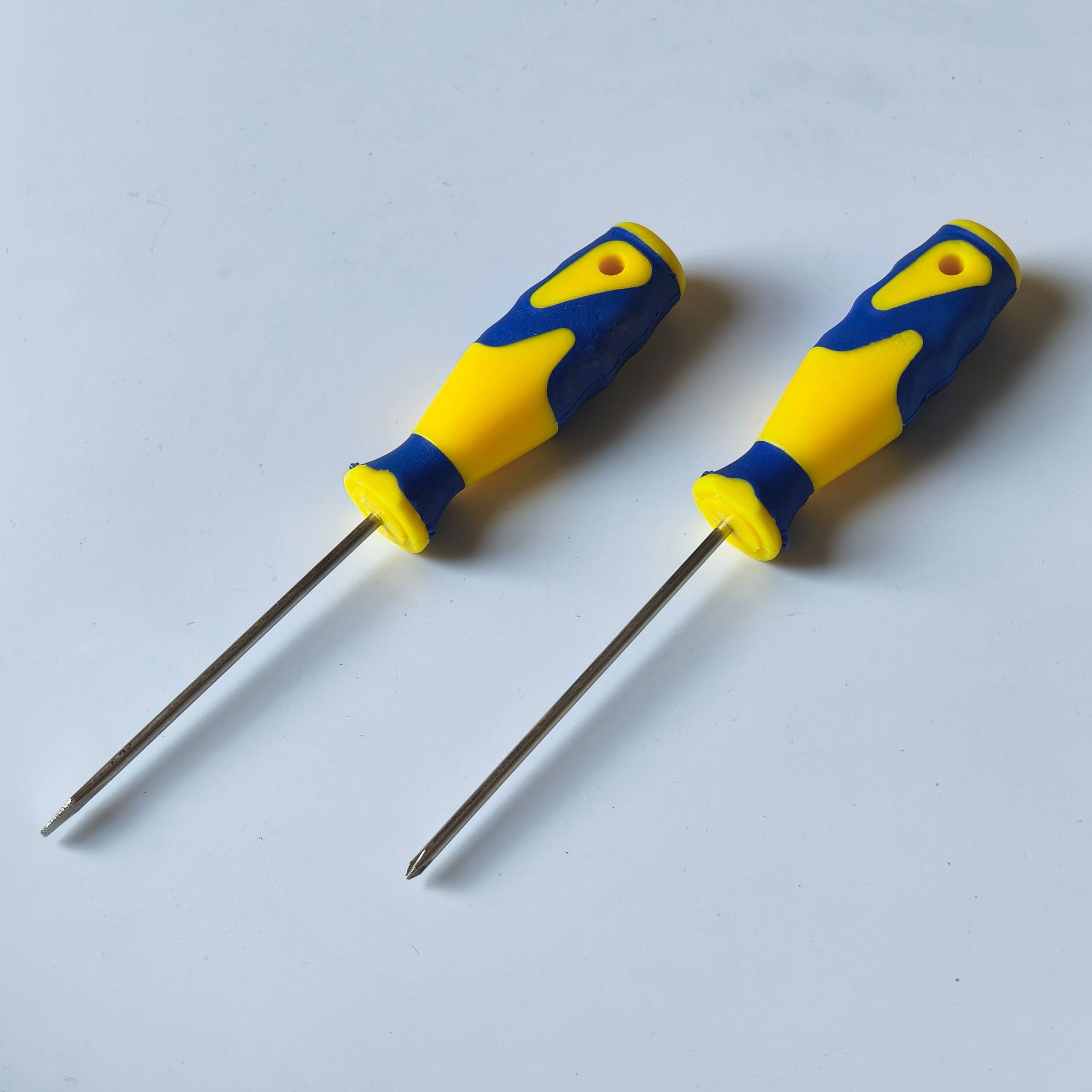 Factory wholesale two screwdriver Phillips screwdriver small screwdriver double suction card combination suit tool