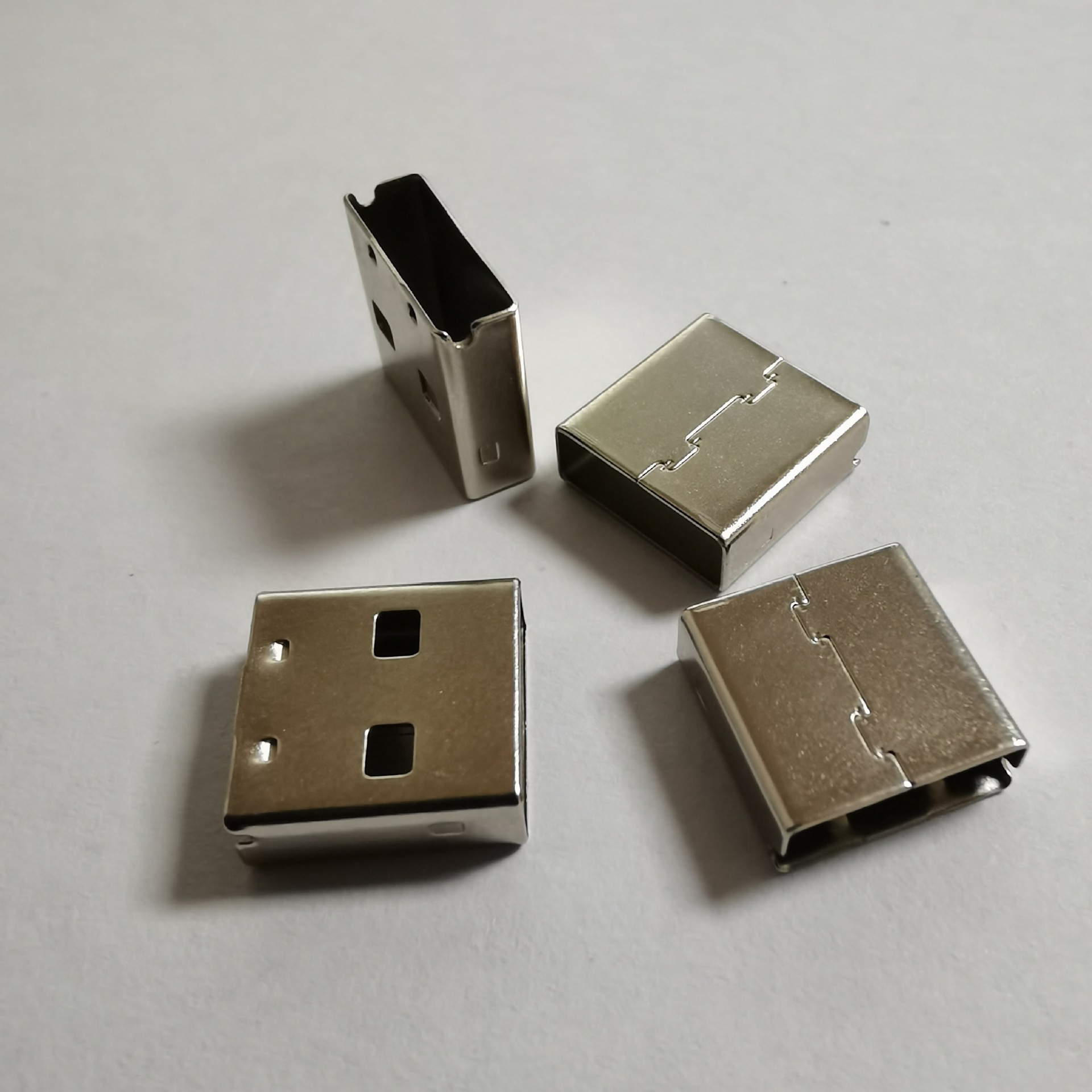 Wireless mouse bluetooth receiver pressure-free usb male connector plastic metal shell iron shell plug iron shell