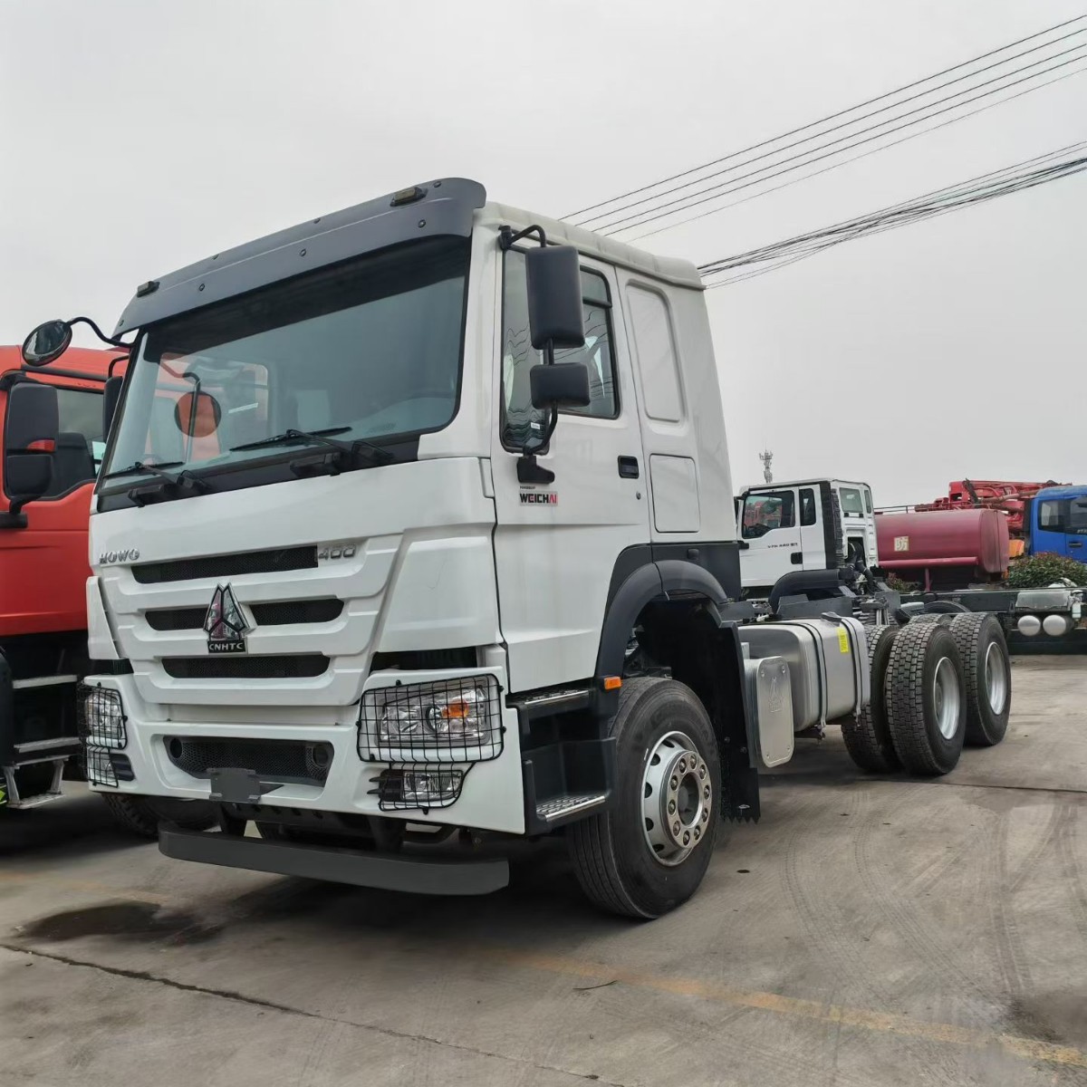 Export Heavy-Duty Truck Howo Semi-Trailer Tractor Head, Howo Tractors, Dock Cargo Transport Semi-Trailer
