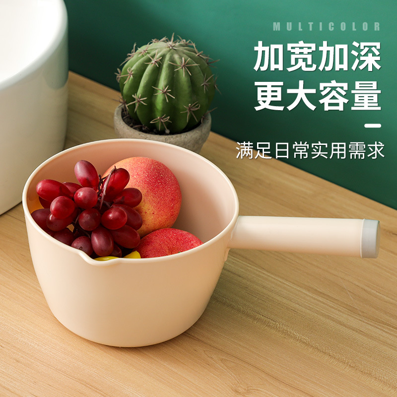 Water spoon water spoon household plastic thickened long handle bath scoop chopsticks watering flower bath scoop factory wholesale rongrun
