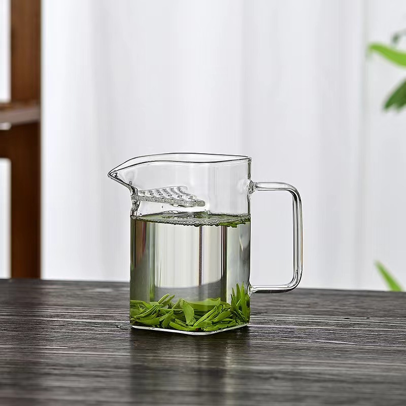 Glass Cup Crescent Moon Tea Water Separation Tea Sea Split Tea Teaware Heat-resistant fair Cup Filter Tea Drain Integrated Tea Cup Tea Set