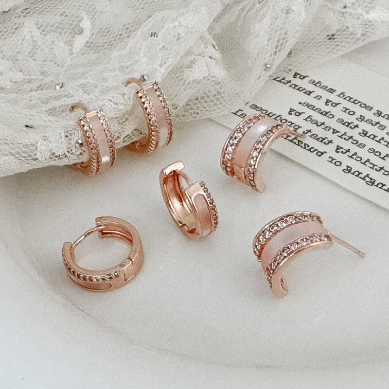 Fashion Versatile Simple Light Luxury High-End Rose Gold Shell Earrings Collection Niche Personality Design Earrings