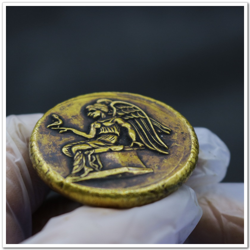 Ancient Roman Thickened Commemorative Coin Brass Gold-Plated Material Antique Crafts Solid Gold Coin