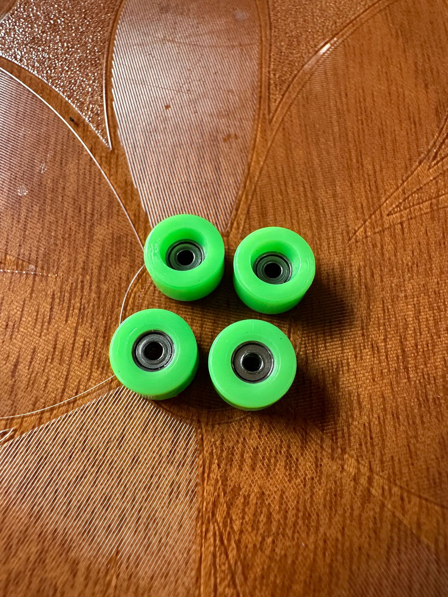 Cross-border Finger Skateboard Universal ABS Spherical Wheel Manual Wheel Domestic High Altitude Turning Bearing Unimpeded Wheel Not Jam Bridge