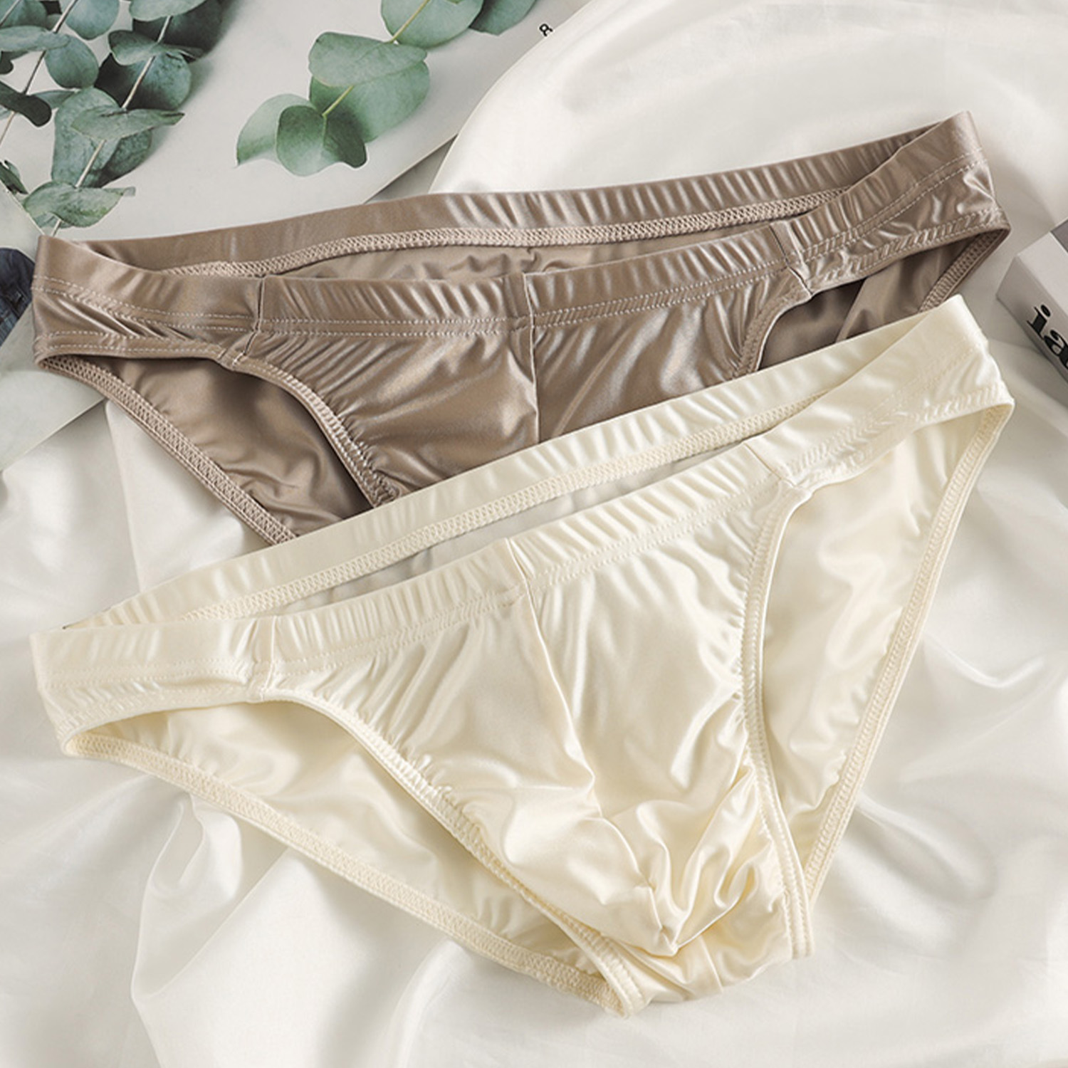 Трусы из ледяного шелка для мужчин, дышащие, сексуальные, простые, большого размера, спортивные шорты